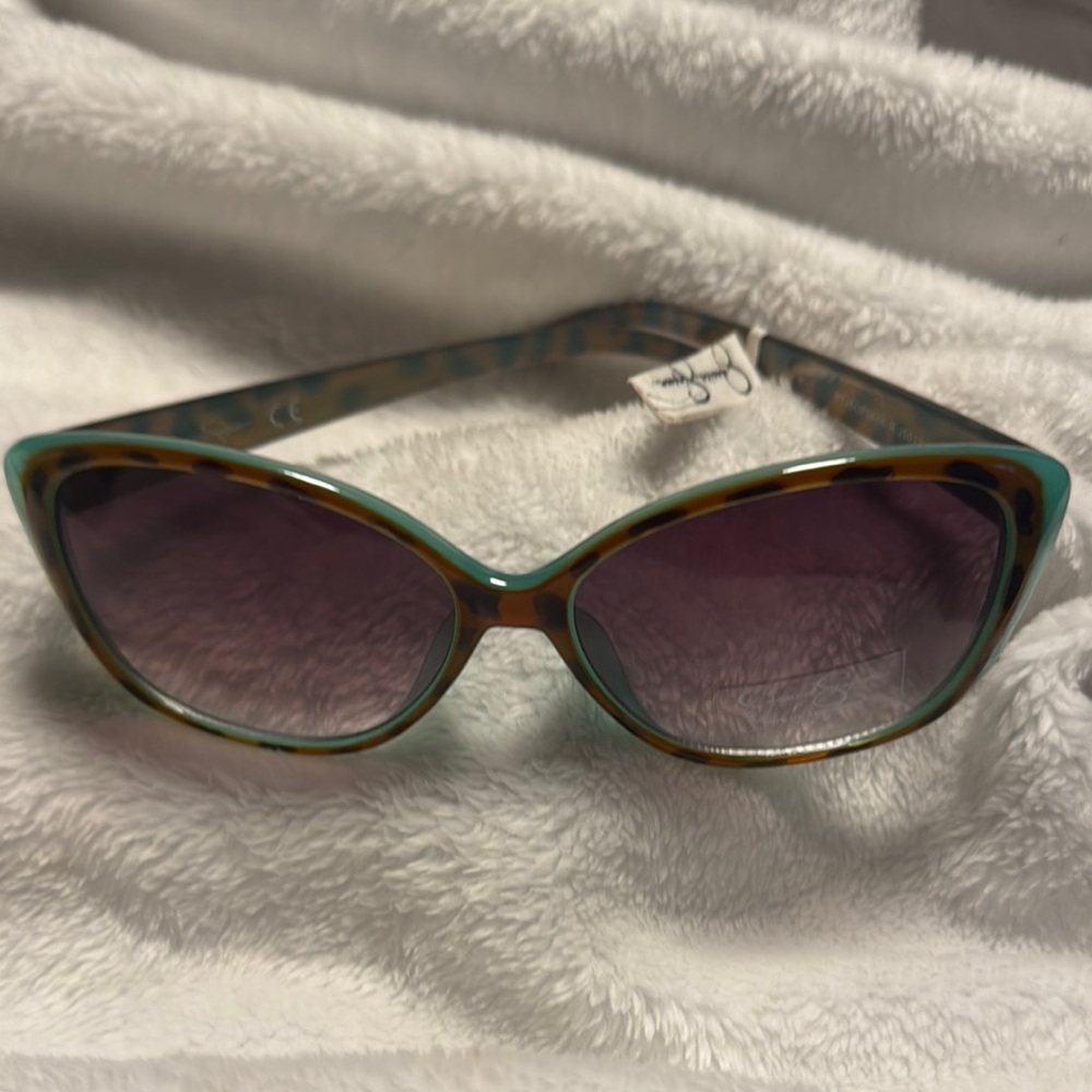 NEW Jessica Simpson Blue and Brown Sunglasses with Gradient Lenses